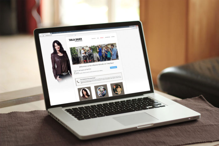 Formel1 Moderatorin Tanja Bauer