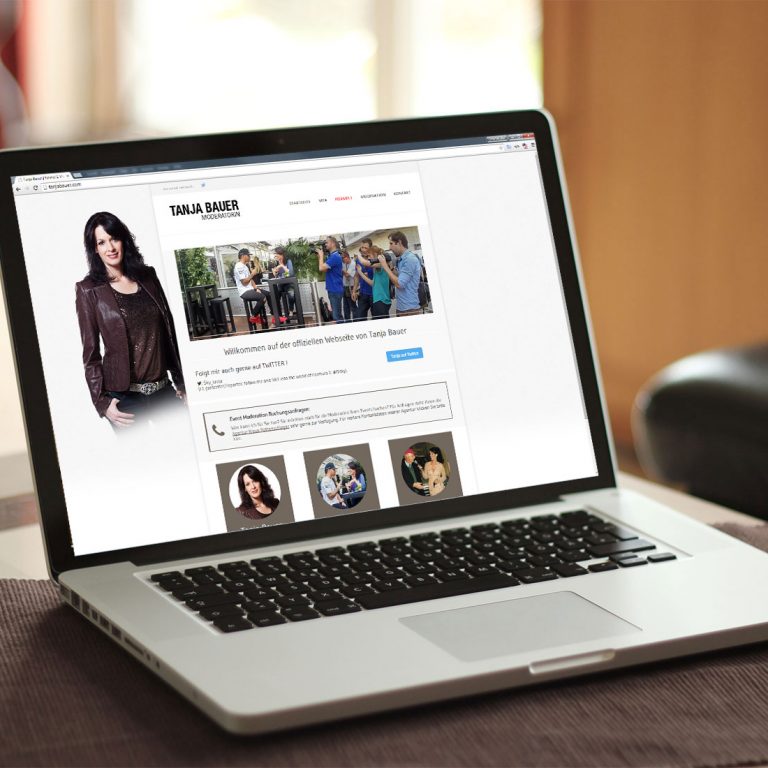 Formel1 Moderatorin Tanja Bauer